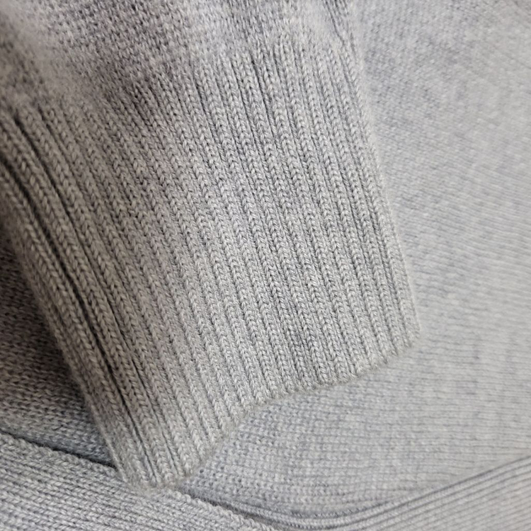 아미(AMI)가디건 s사이즈 판매합니다 이미지