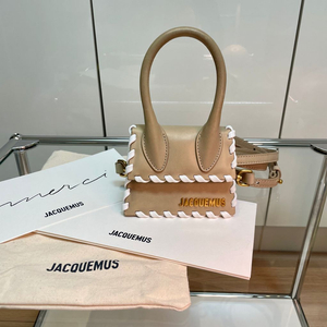 Jacquemus 자크뮈스 Le Chiquito