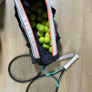 ARTENGO 테니스 라켓 (2개) 및 가방(공 포함)