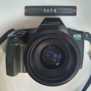 캐논 EOS 630 필름카메라 35~70mm 렌즈 장착