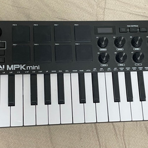 AKAI MPK mini 키보드