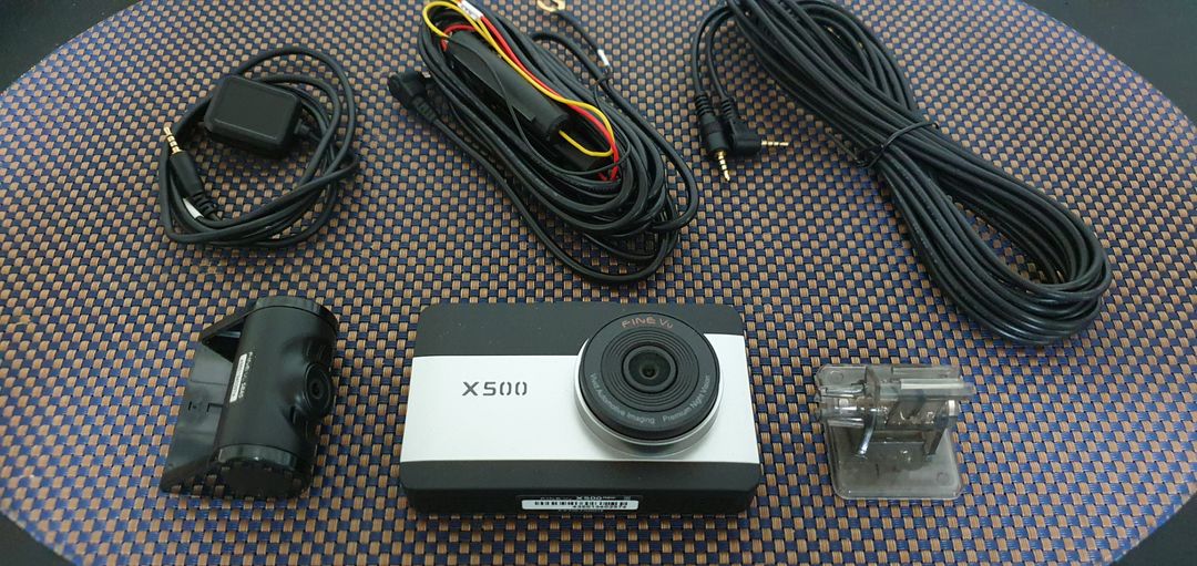 파인뷰 X500new 블랙박스 (64GB, GPS포함)