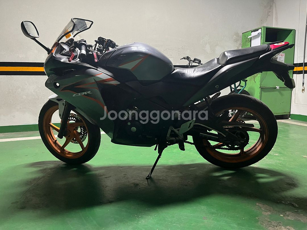 cbr125 11년식 낮은키로수 최저가 (개인)--2
