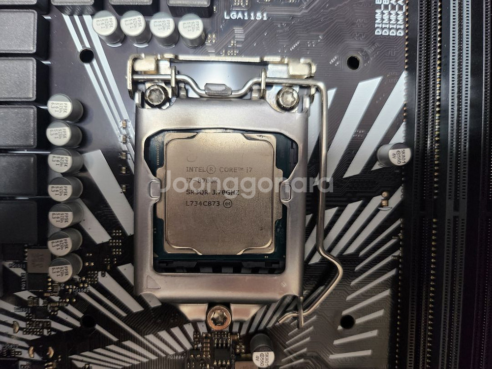 i7 8700k, Gtx 1080 기가바이트, 본체--3