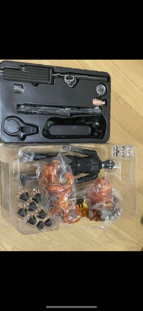 핫토이 스텔스 스파이더맨 파프롬홈 디럭스 판매합니다--2