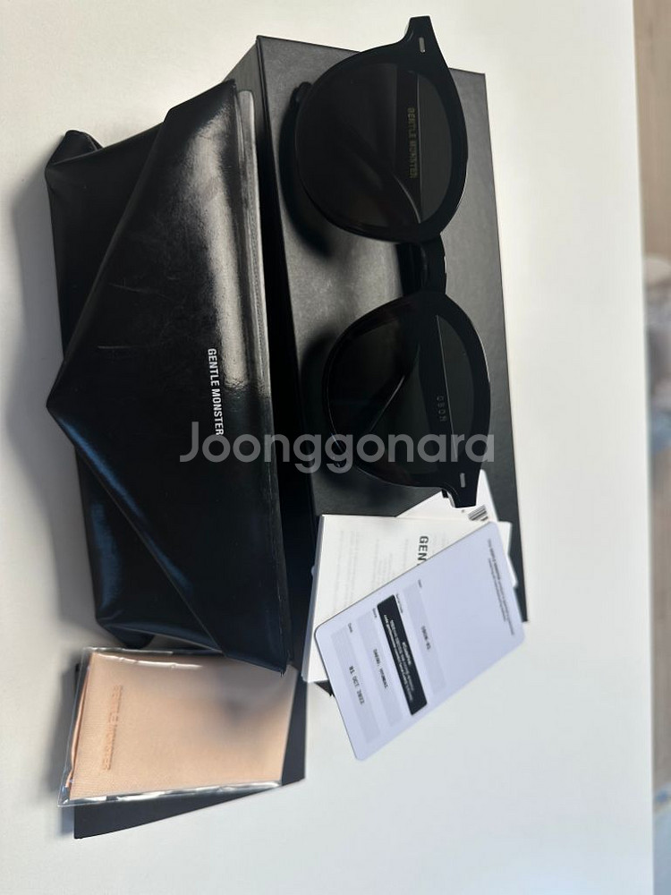 젠틀몬스터 선글라스--0