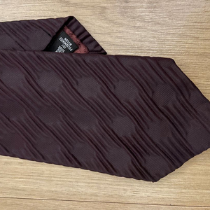 조르지오 아르마니 버건디 넥타이