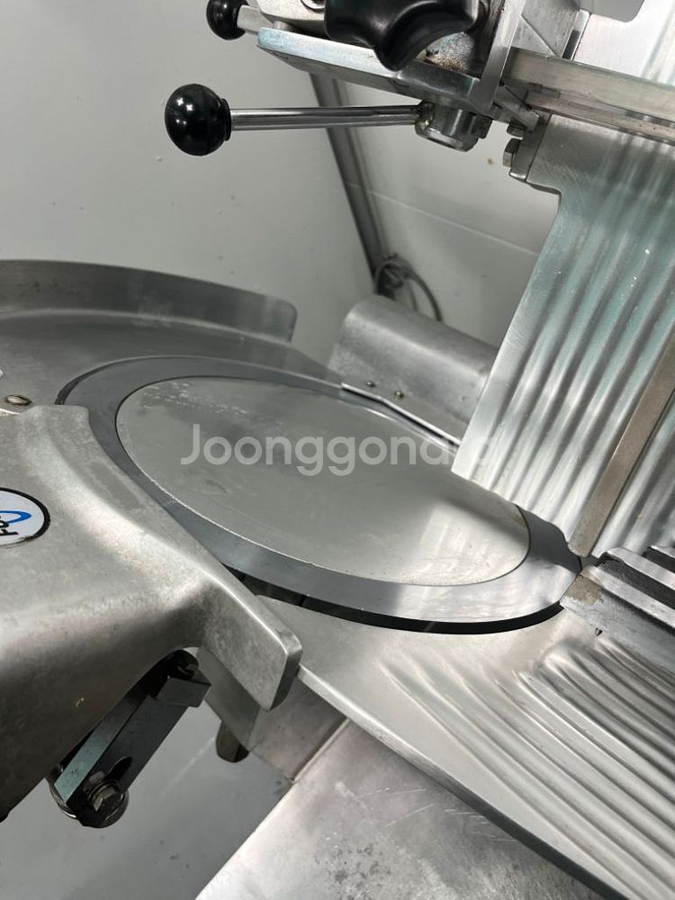330후지육절기 저렴히팝니다--4