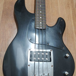 Ibanez ATK-100 베이스 기타