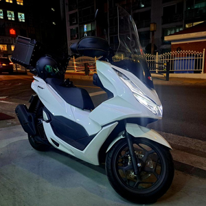 pcx22년식 1000km대 거의새것급매합니다.(풀셋팅