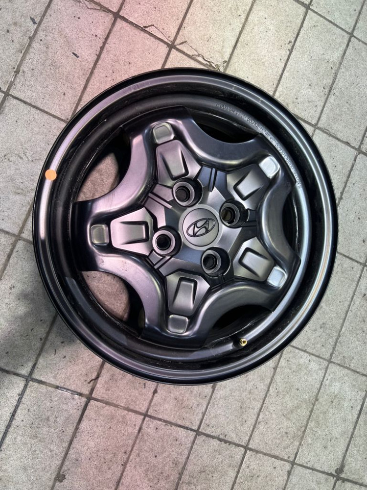 캐스퍼 15인치 순정휠 한대분팝니다.--3