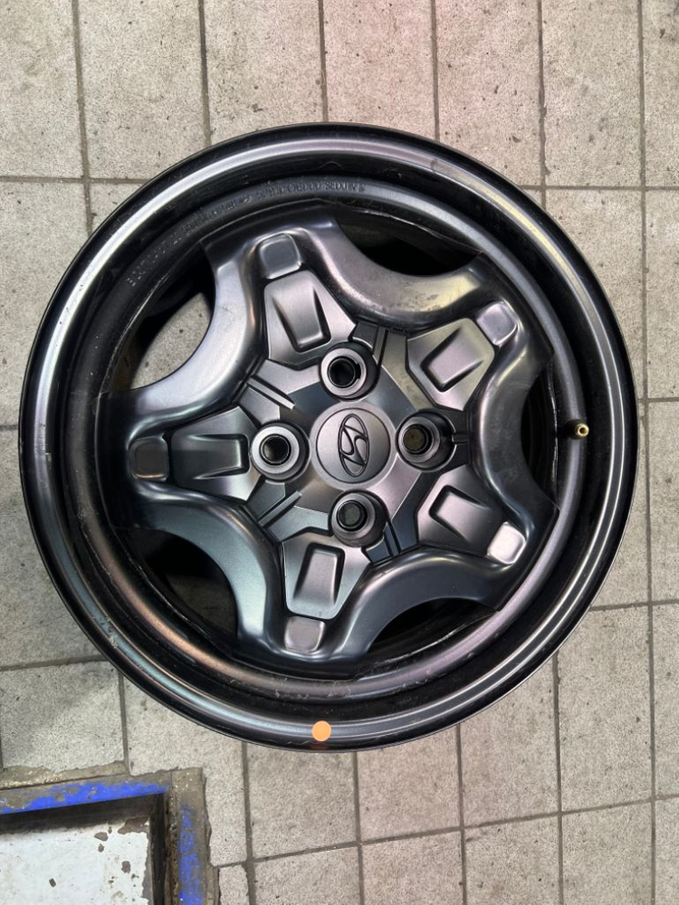 캐스퍼 15인치 순정휠 한대분팝니다.--2