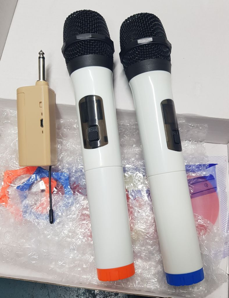 차량가정 노래방 휴대용 멀티 음향믹싱기 옵션 무선마이크 이미지