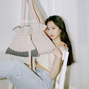 손나은가방 사만사타바사 마이쉘 니트백 M