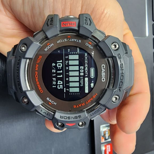 카시오 G-SHOCK 시계(GBD-H1000-8DR)