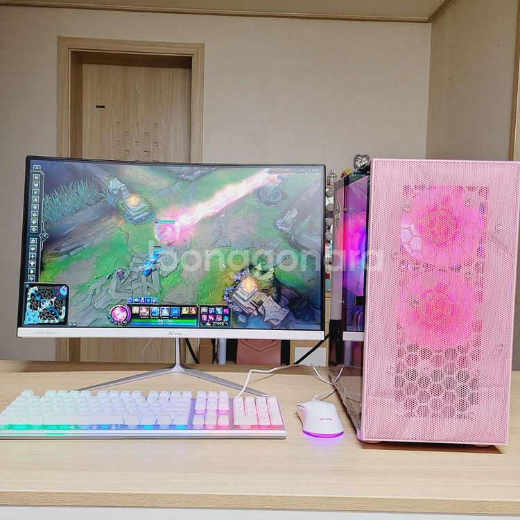 게이밍 컴퓨터 풀세트, 144hz 27인치 모니터예요--1
