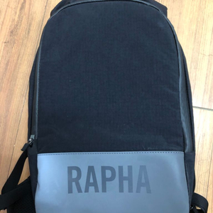 라파(Rapha) 프로팀 라이트웨이트 사이클링 백팩