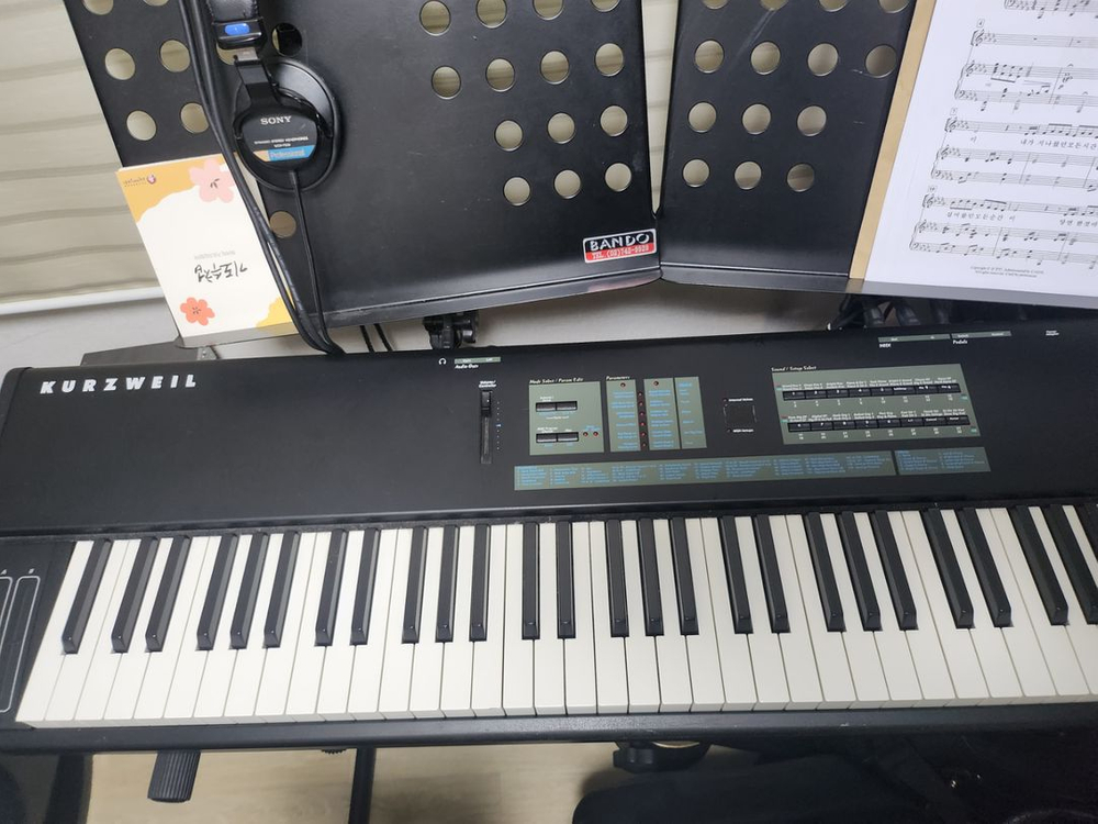커즈와일 SP88X 이미지