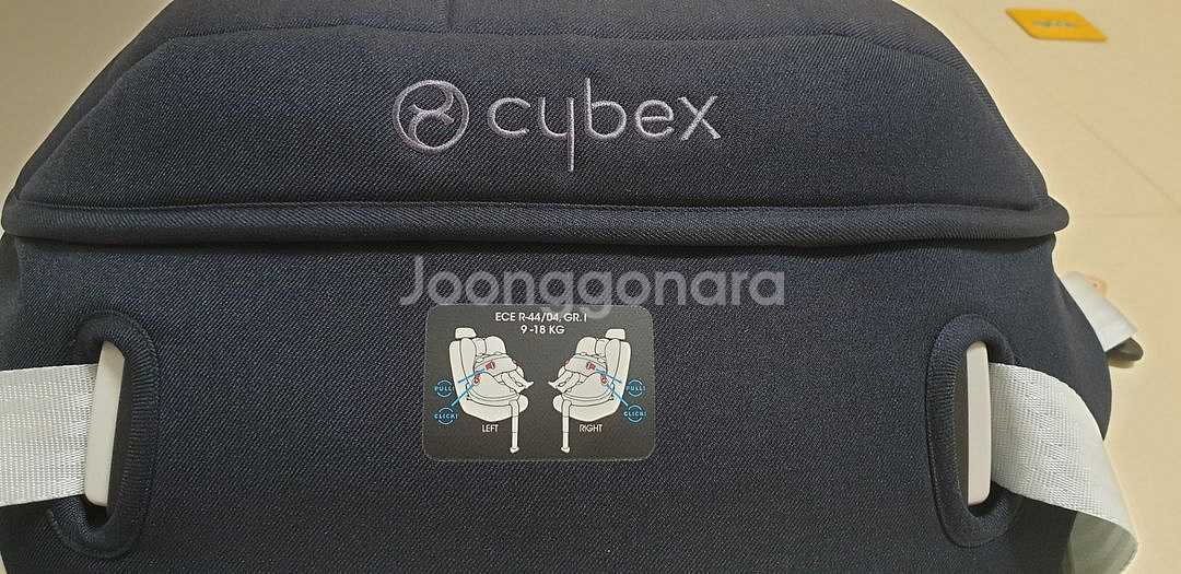 싸이벡스 제로나플러스(회전형)카시트 팝니다.--3