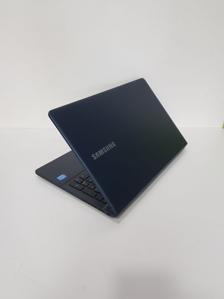 슬림!!> 삼성 네이비색상 15인치 사무용노트북--0