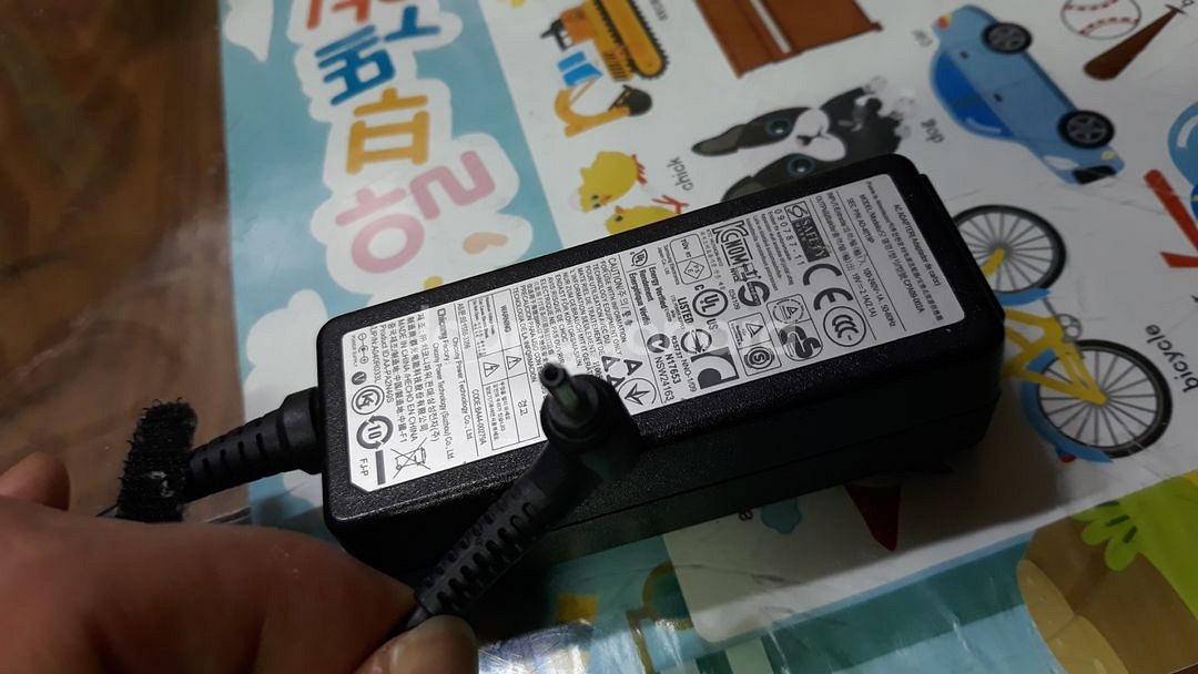 어댑터 충전기 19V 2.1A 3.0x1.0mm 1.5--3