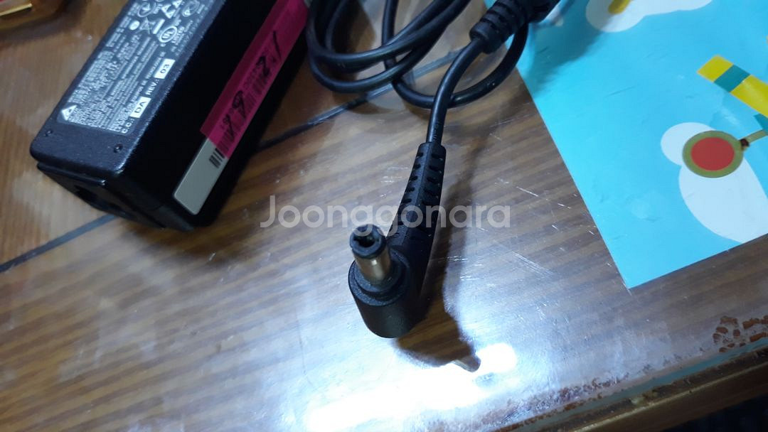 어댑터 충전기 19V 2.1A 5.5x2.5mm 1.5--3