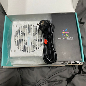 마이크로닉스 클래식2 풀체인지 700w 화이트