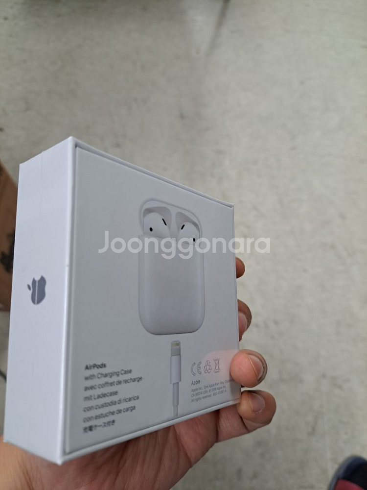 에어팟2세대 미개봉--1
