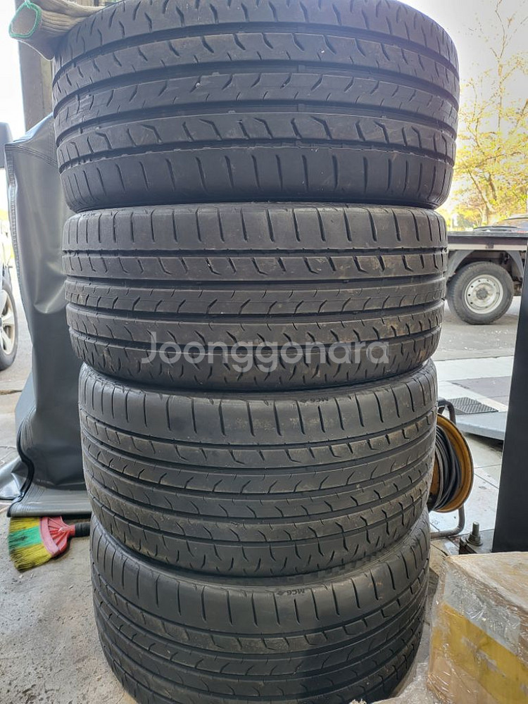 245 40 20 & 275 35 20 한대분 팝니다--6