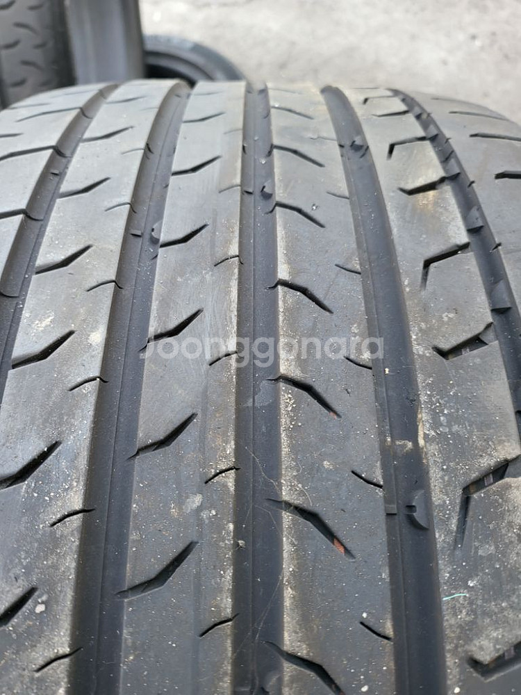 245 40 20 & 275 35 20 한대분 팝니다--5