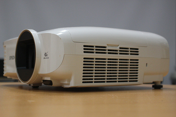 엡손 EH-TW5650 풀HD A급 빔프로젝터 이미지