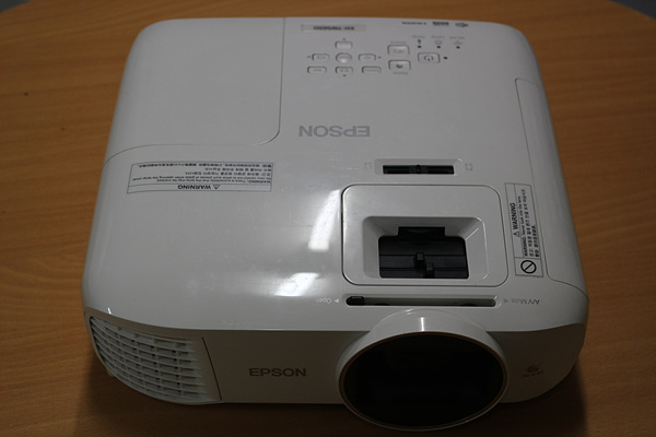 엡손 EH-TW5650 풀HD A급 빔프로젝터 이미지
