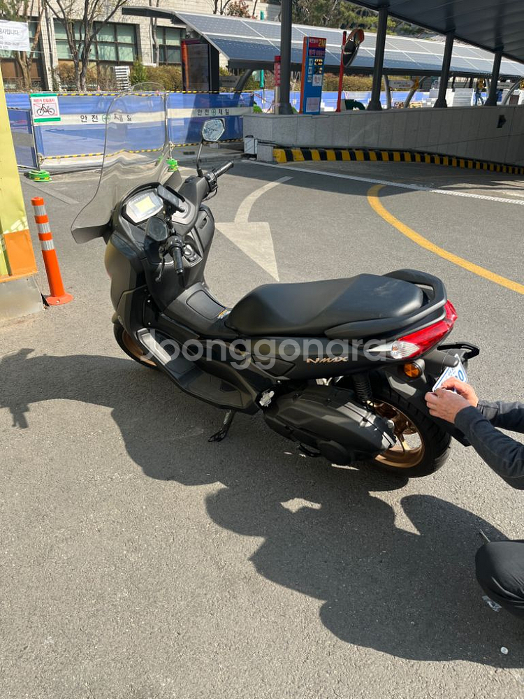 엔맥스 nmax125 22년식 판매합니다--3