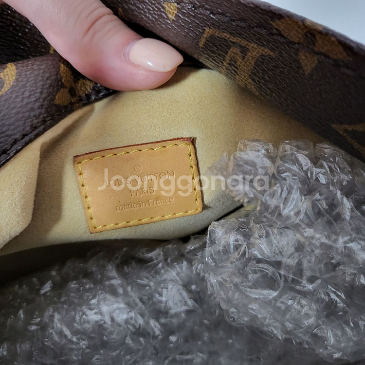 루이비통 잇치가방 열쇠고리포함--1