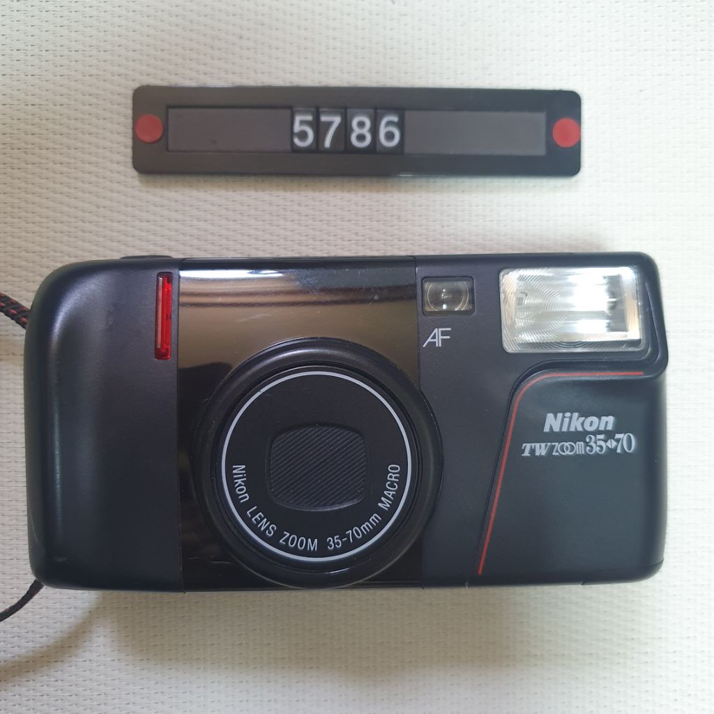 니콘 TW 줌 35-70mm 데이터백 필름카메라