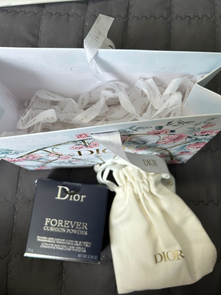디올 포에버 파우더 쿠션 이미지