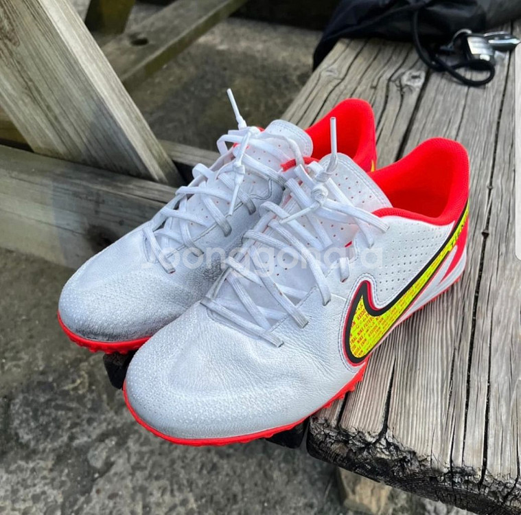 나이키 티엠포 레전드 TF (265)--1