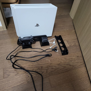 PS4 pro 팝니다