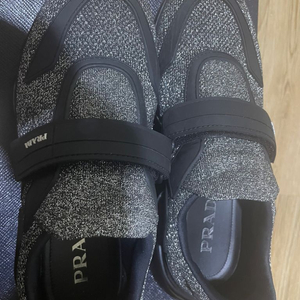 프라다 스니커즈