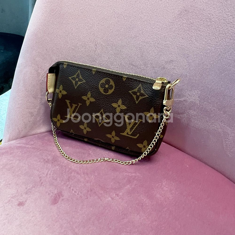 루이비통 미니 포셰트 악세수아 M58009--1