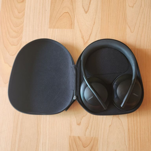 보스 헤드폰, Bose 700