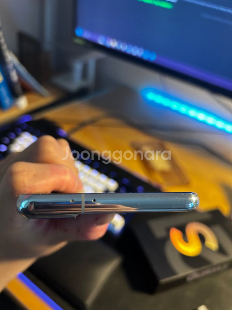 갤럭시 s21 플러스 256gb 실버 판매합니다--5
