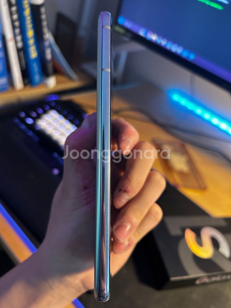 갤럭시 s21 플러스 256gb 실버 판매합니다--4