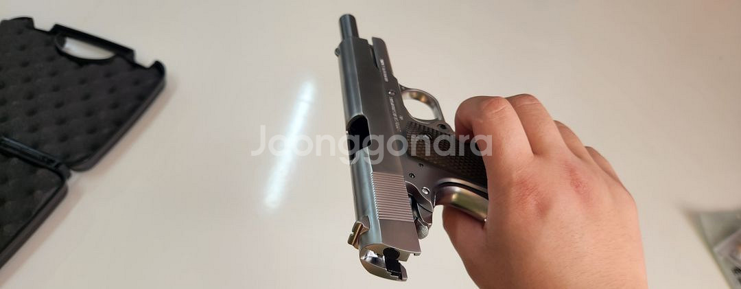 AW Colt m1911a1 silver--2