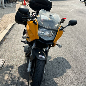 BMW f800s