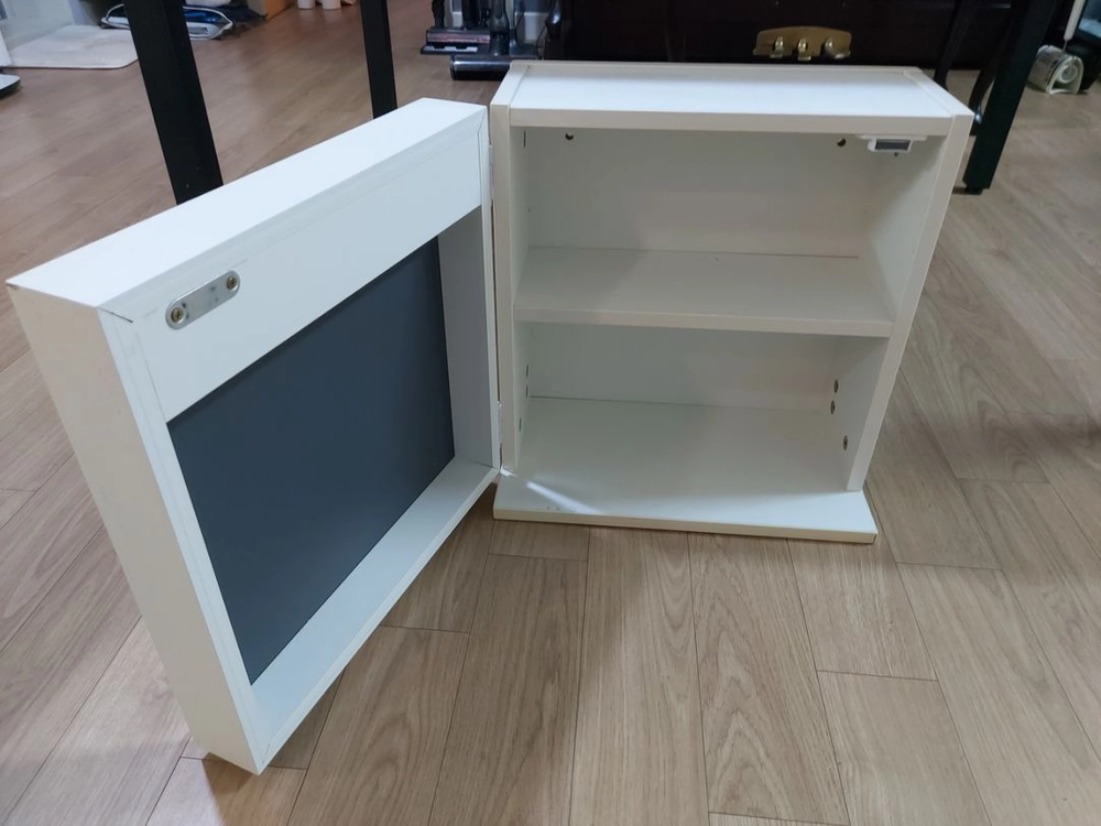 필웰 소형 화장품 악세사리 거울 수납장 이미지
