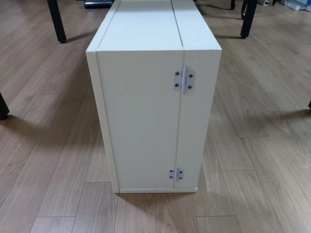 필웰 소형 화장품 악세사리 거울 수납장 이미지