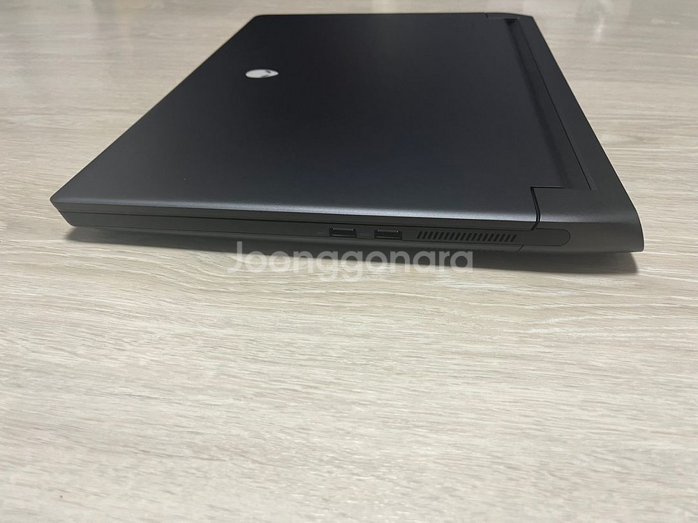 DELL 에일리언웨어 M17r5 게이밍노트북--7
