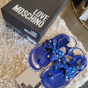 러브모스키노(love moschino)블루리본쪼리샌들