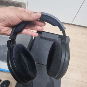 HD660S